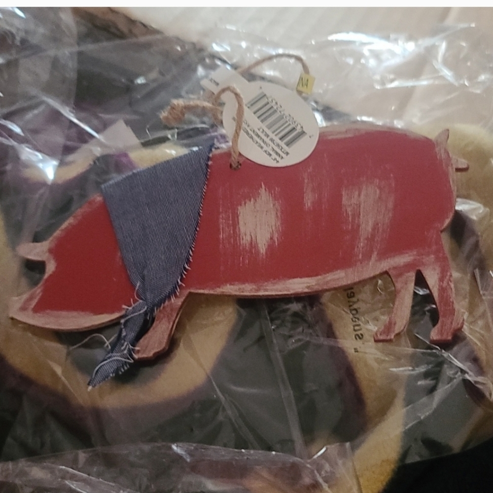 ❤️10/$13 New big pig wooden hanging ornament holiday christmas